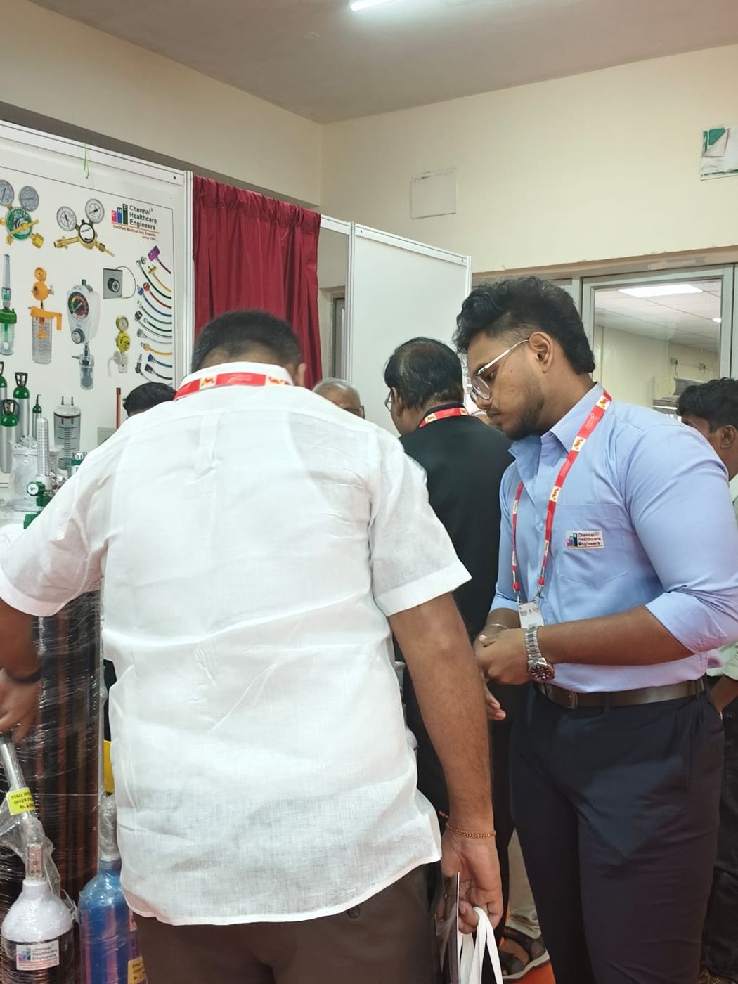 Medicall Exhibition - Visitors reviewing regulators and flowmeters